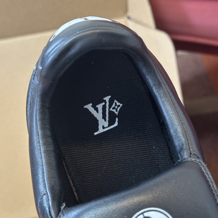 LV snekaers 131