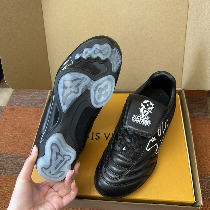 LV snekaers 131