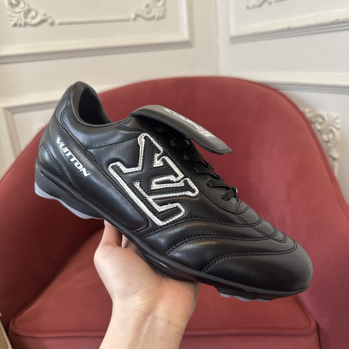 LV snekaers 131