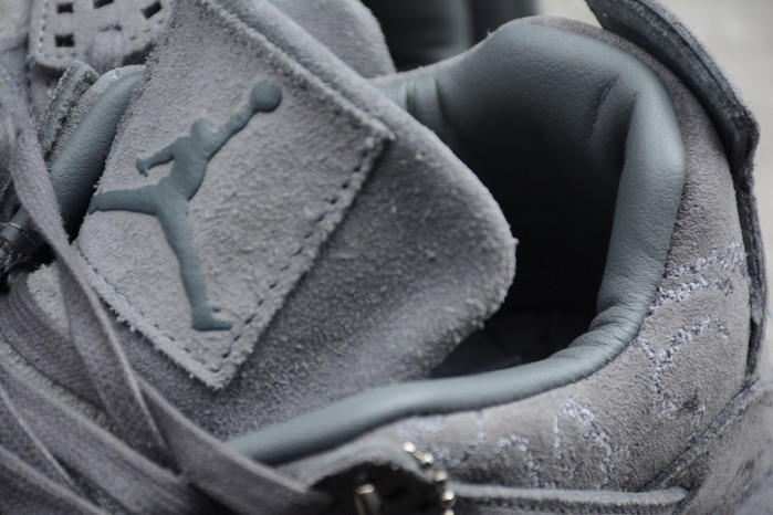 jordan 4 retro kaws-930155-003