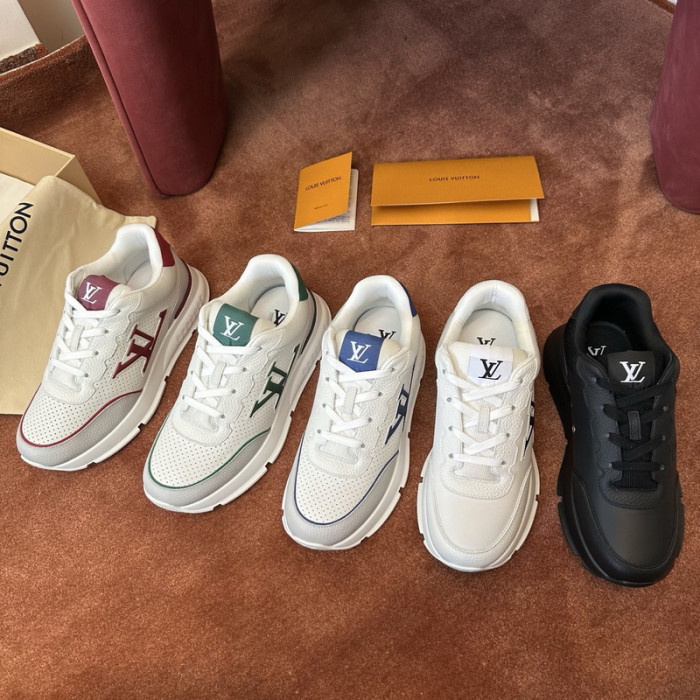 LV snekaers 142