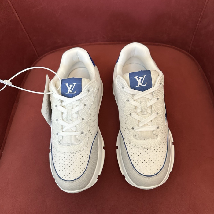 LV snekaers 142