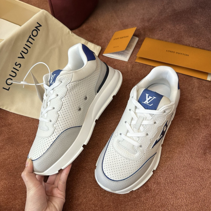 LV snekaers 142