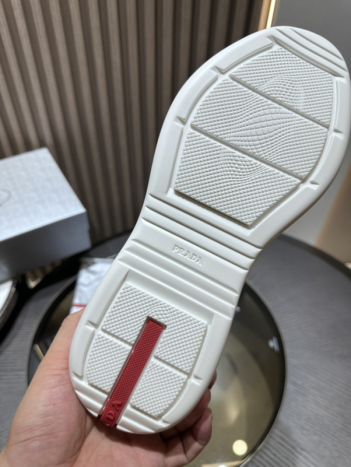 Prada 40