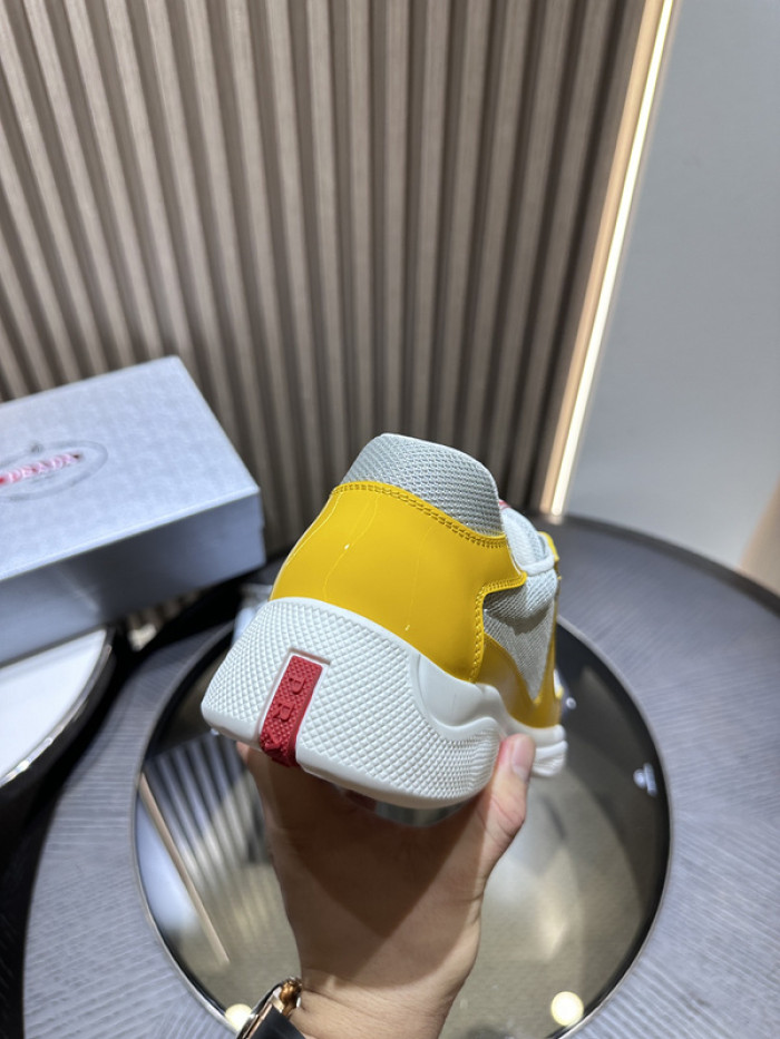 Prada 40