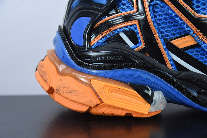 SNEAKER RUNNER 06