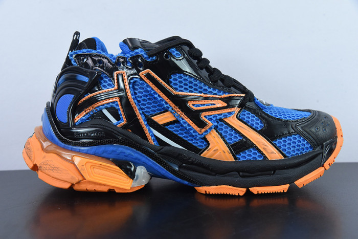 SNEAKER RUNNER 06
