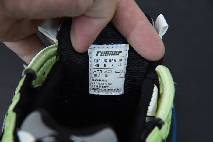 SNEAKER RUNNER 21