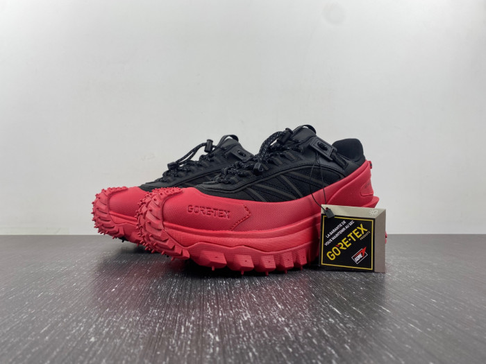 MONCLER SNEAKER 02