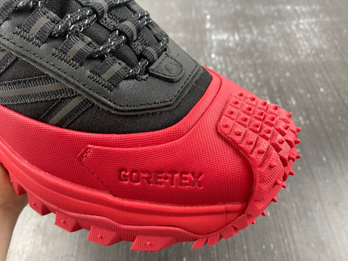 MONCLER SNEAKER 02