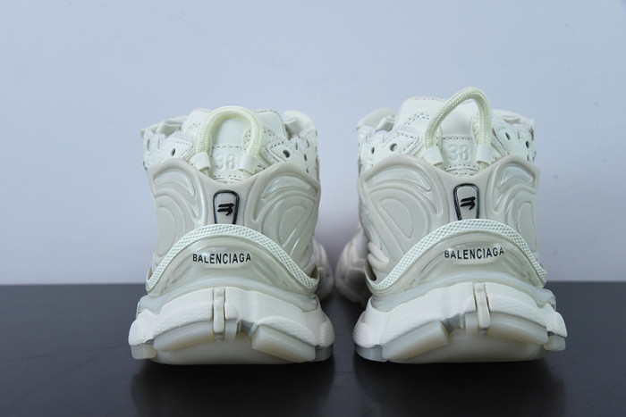 SNEAKER RUNNER 14