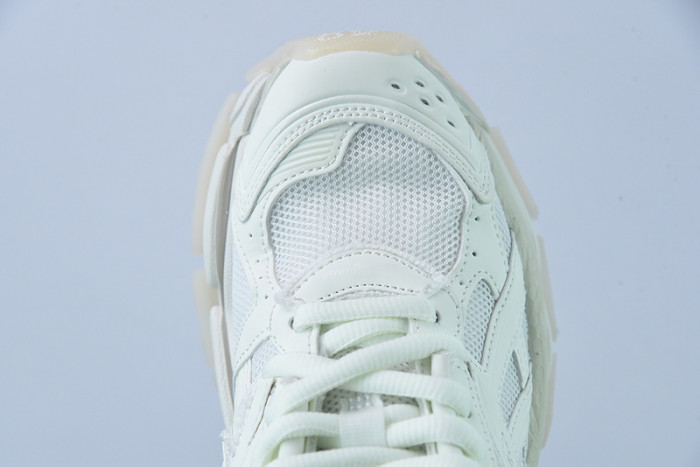 SNEAKER RUNNER 14