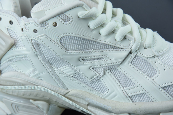 SNEAKER RUNNER 14