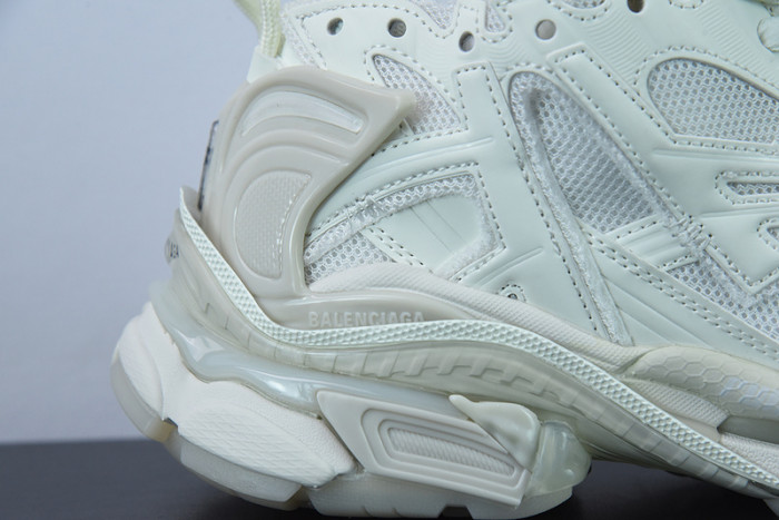 SNEAKER RUNNER 14