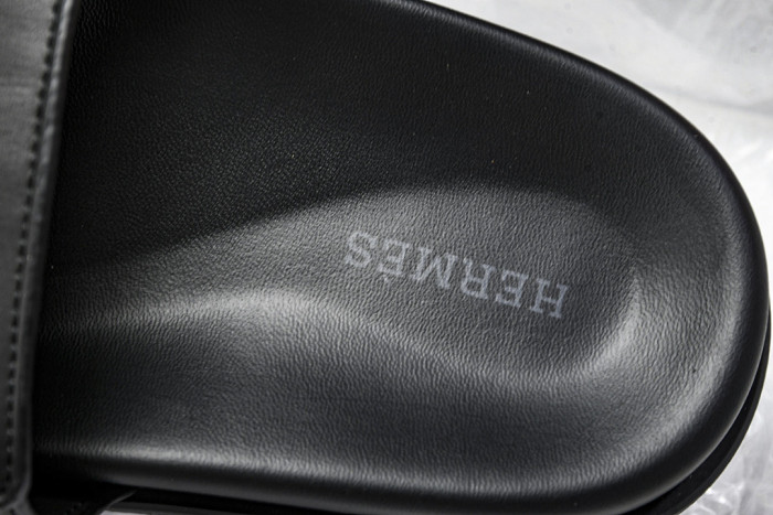 H**me5 Sandal 50