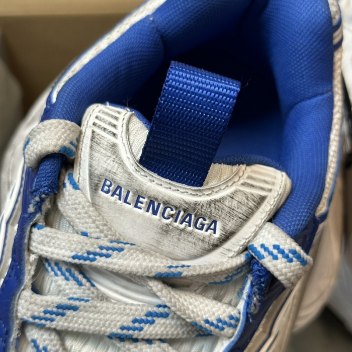 BALENCIAGA 42