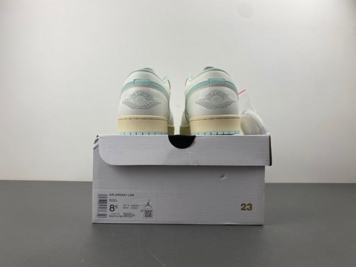 Air Jordan 1 Low -DC0774-134