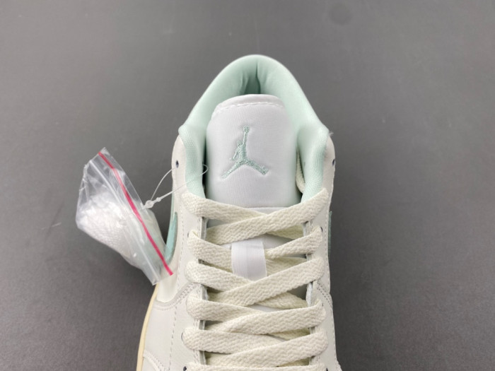 Air Jordan 1 Low -DC0774-134