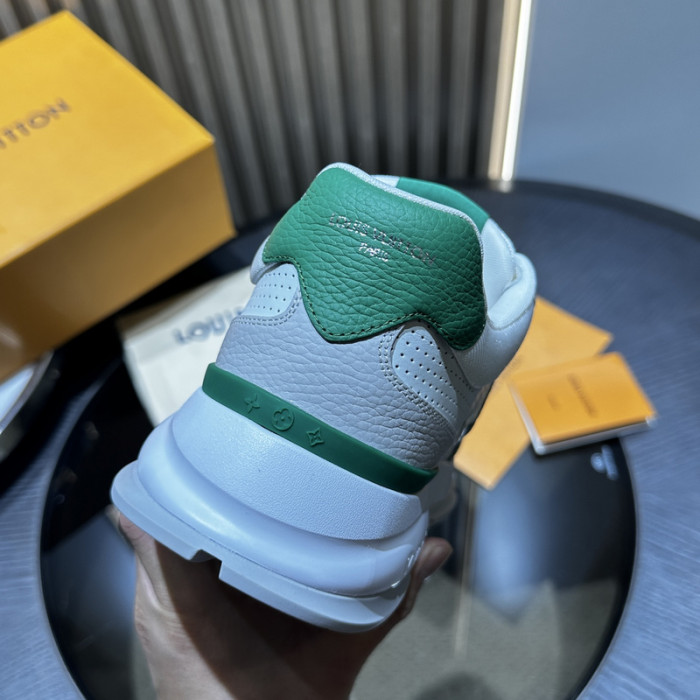 LV snekaers 162