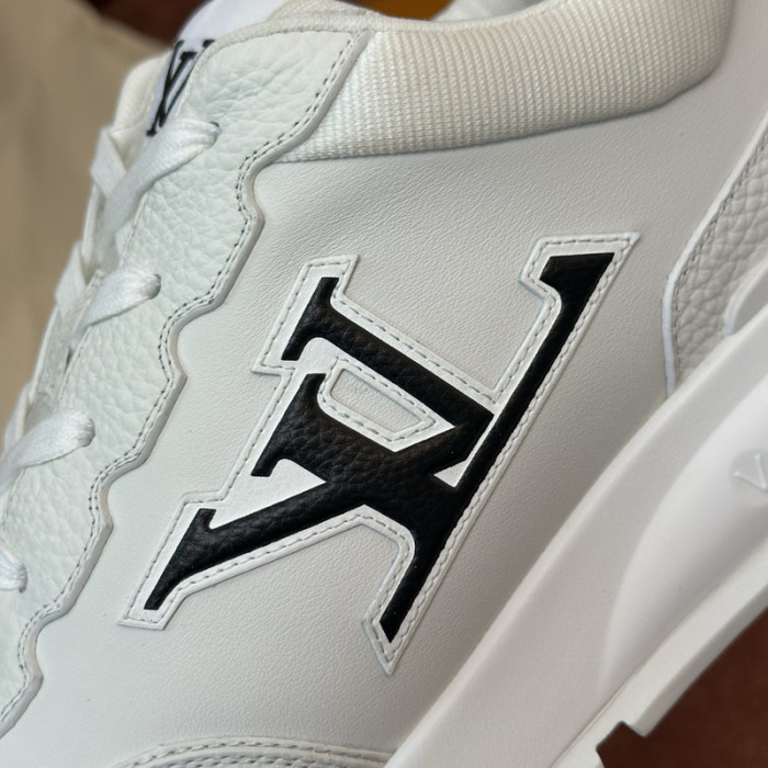 LV snekaers 140