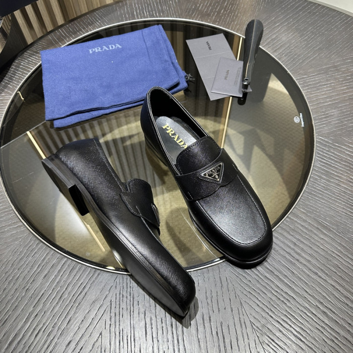 Prada 60