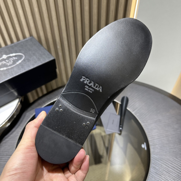 Prada 60