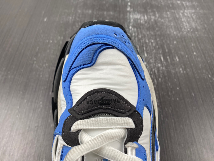 SNEAKER RUNNER 29