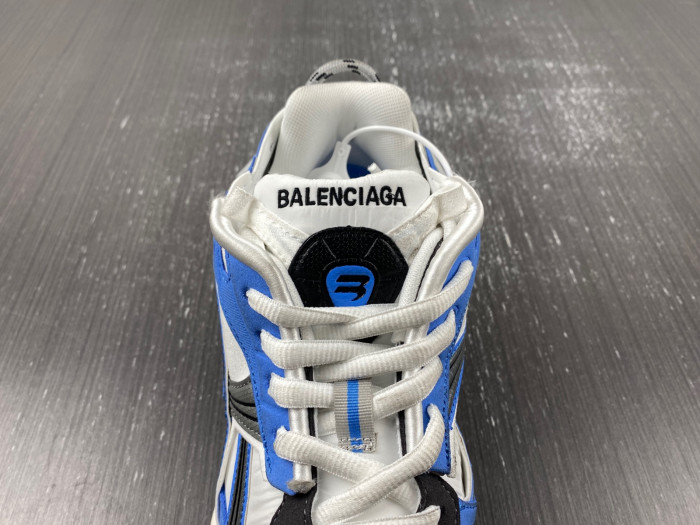 SNEAKER RUNNER 29