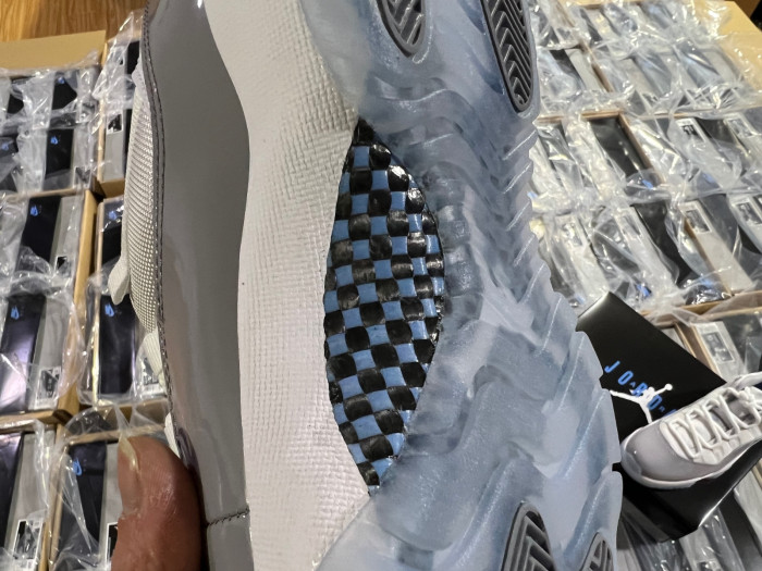 jordan 11 retro low cement grey-av2187-140
