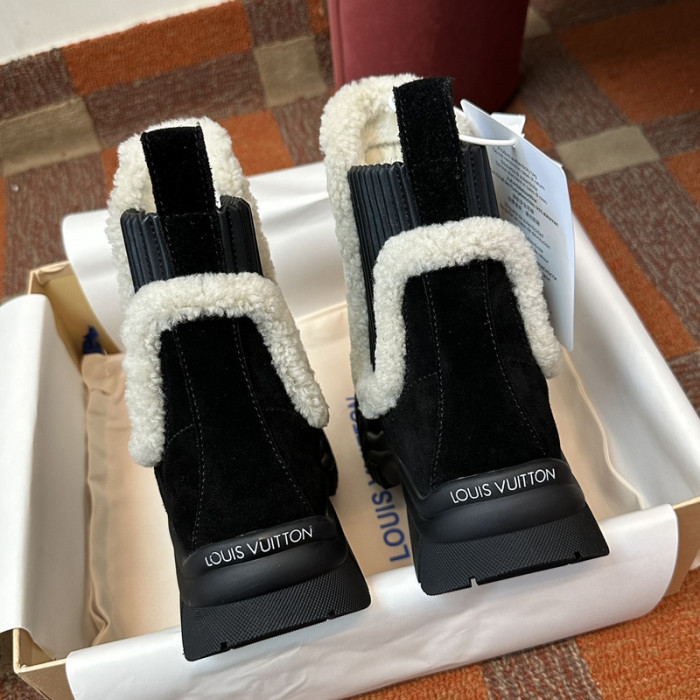 LV snekaers 117