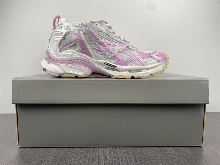 SNEAKER RUNNER 24