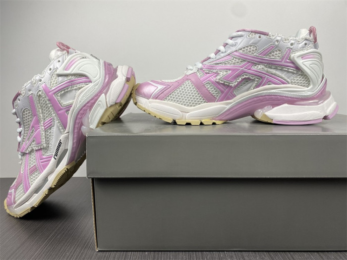 SNEAKER RUNNER 24