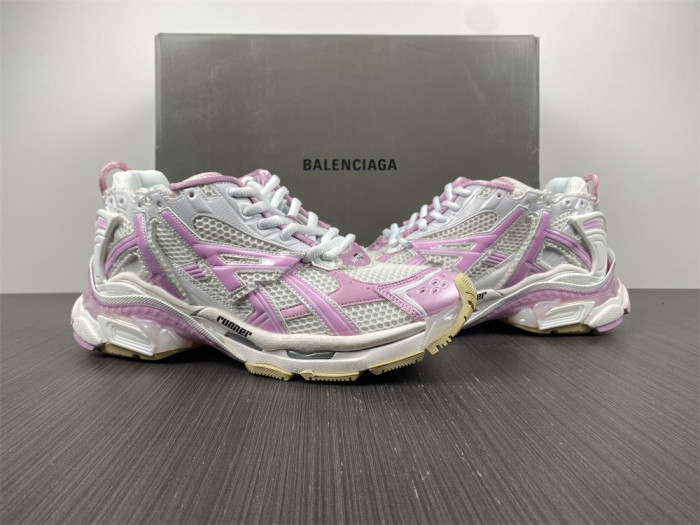 SNEAKER RUNNER 24