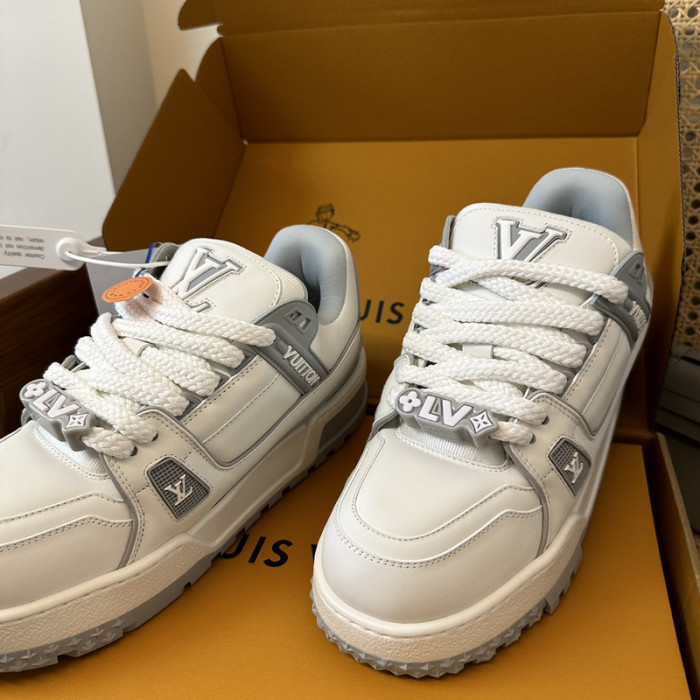 LV snekaers 197