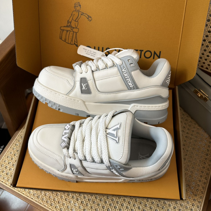 LV snekaers 197
