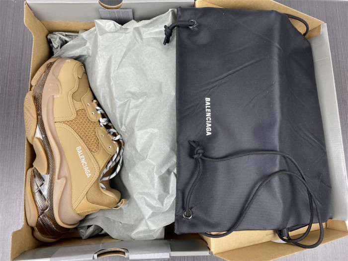 SNEAKER -202207138