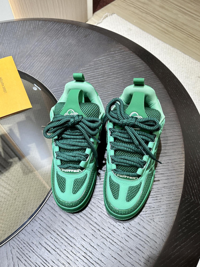 LV snekaers 182