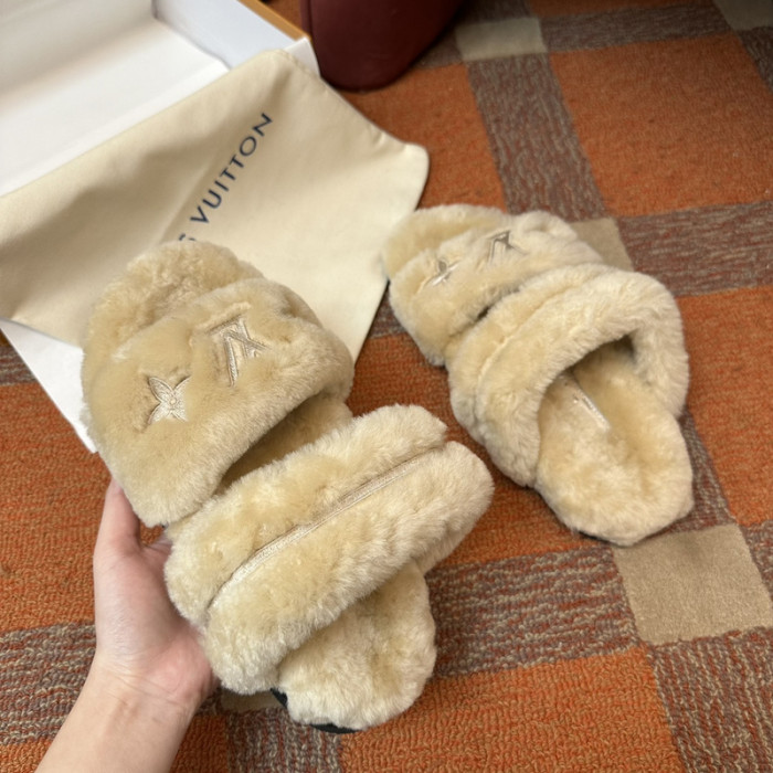 L&V sandal 44