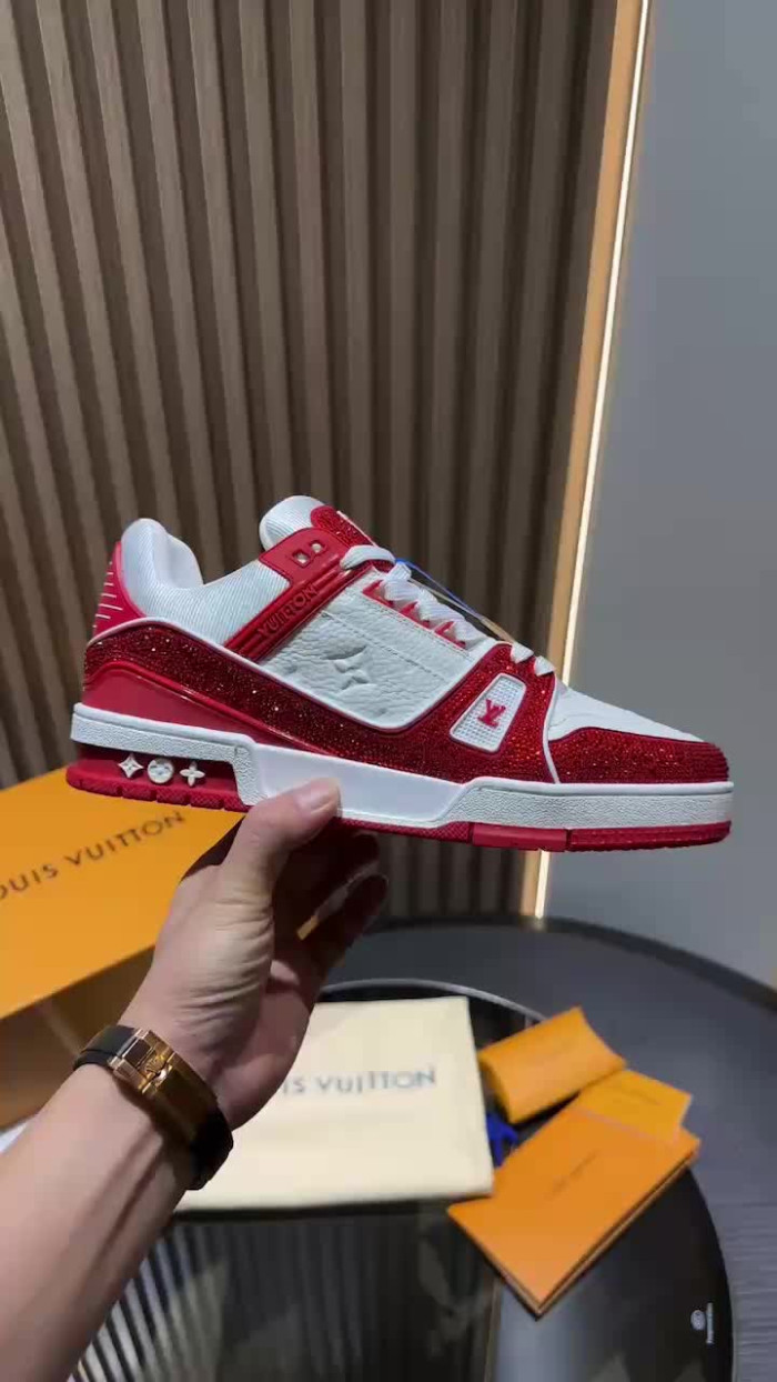 LV snekaers 120
