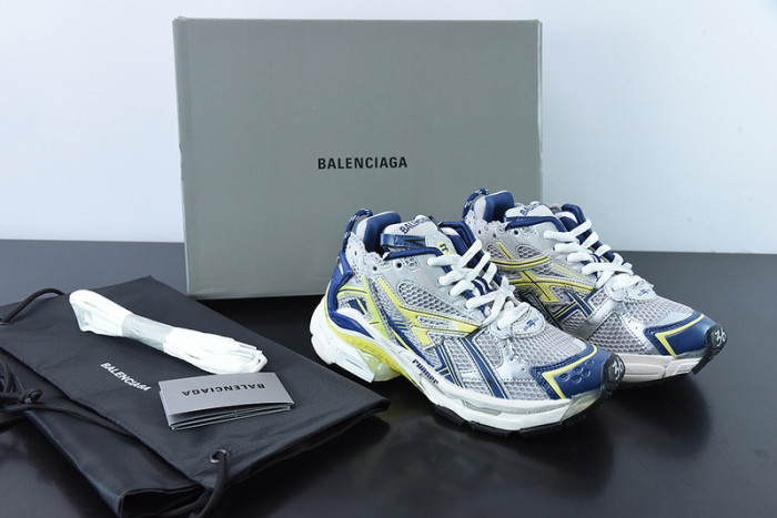 SNEAKER RUNNER 22