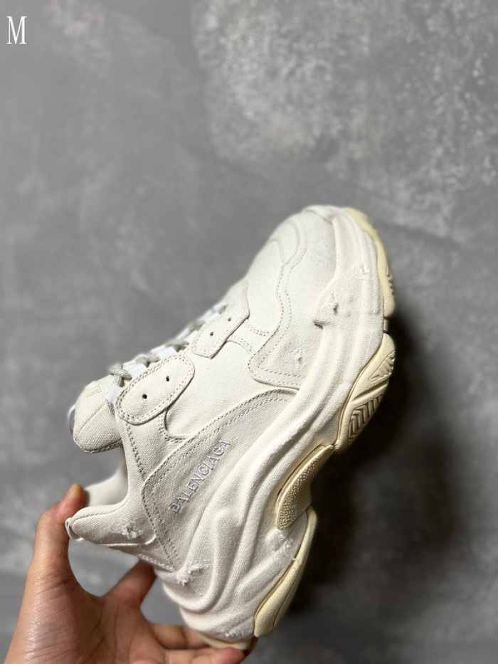 BALENCIAGA TRIPLES 16