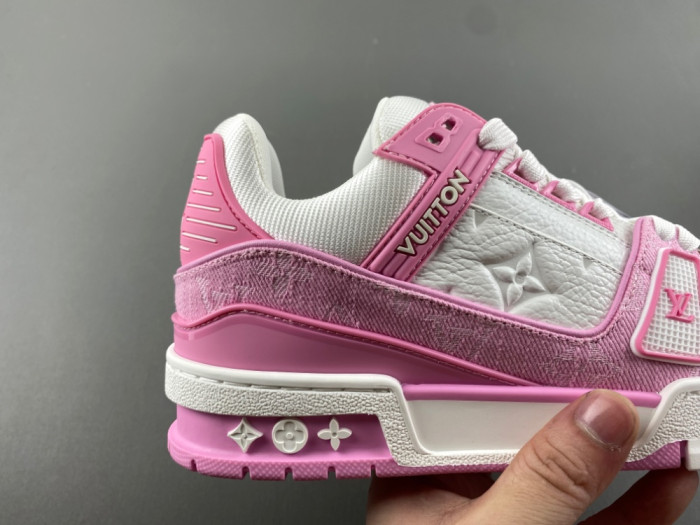 LV snekaers 207