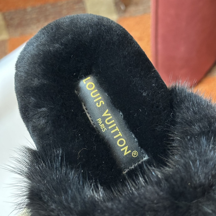 L&V sandal 48