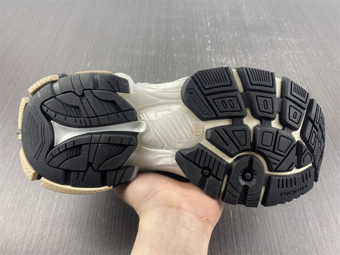 SNEAKER RUNNER 26