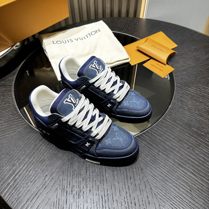 LV snekaers 146