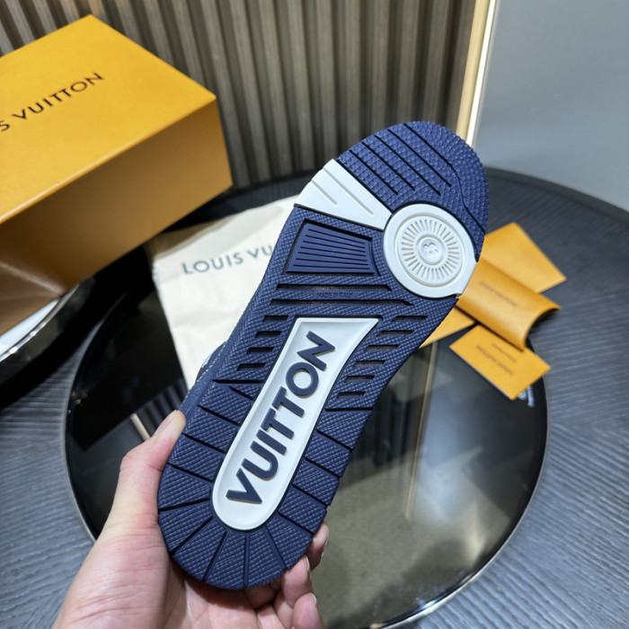 LV snekaers 146