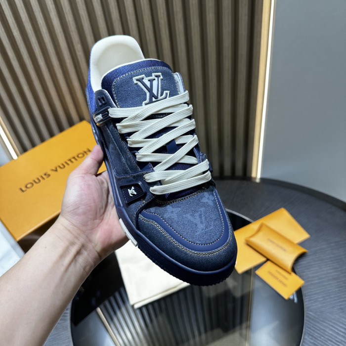 LV snekaers 146
