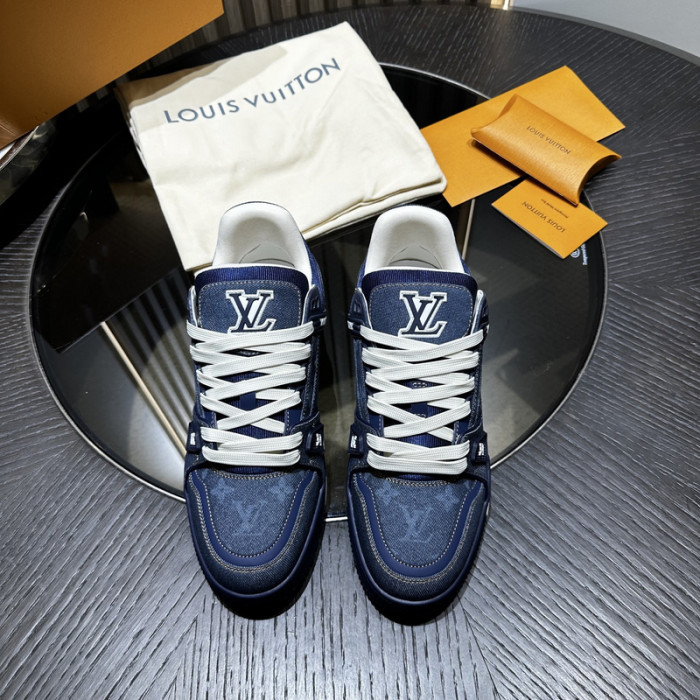 LV snekaers 146