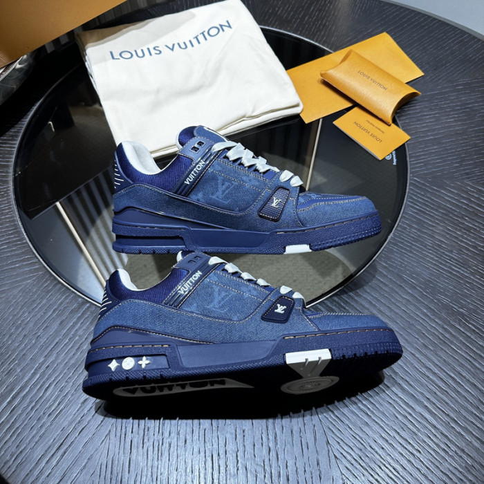 LV snekaers 146