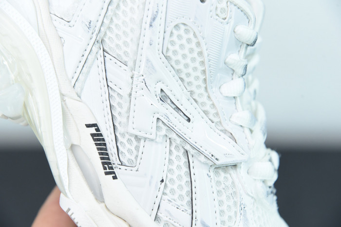 SNEAKER RUNNER 12
